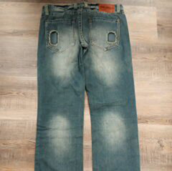 Grindhouse Men Distressed Jeans - Picture 5 of 8